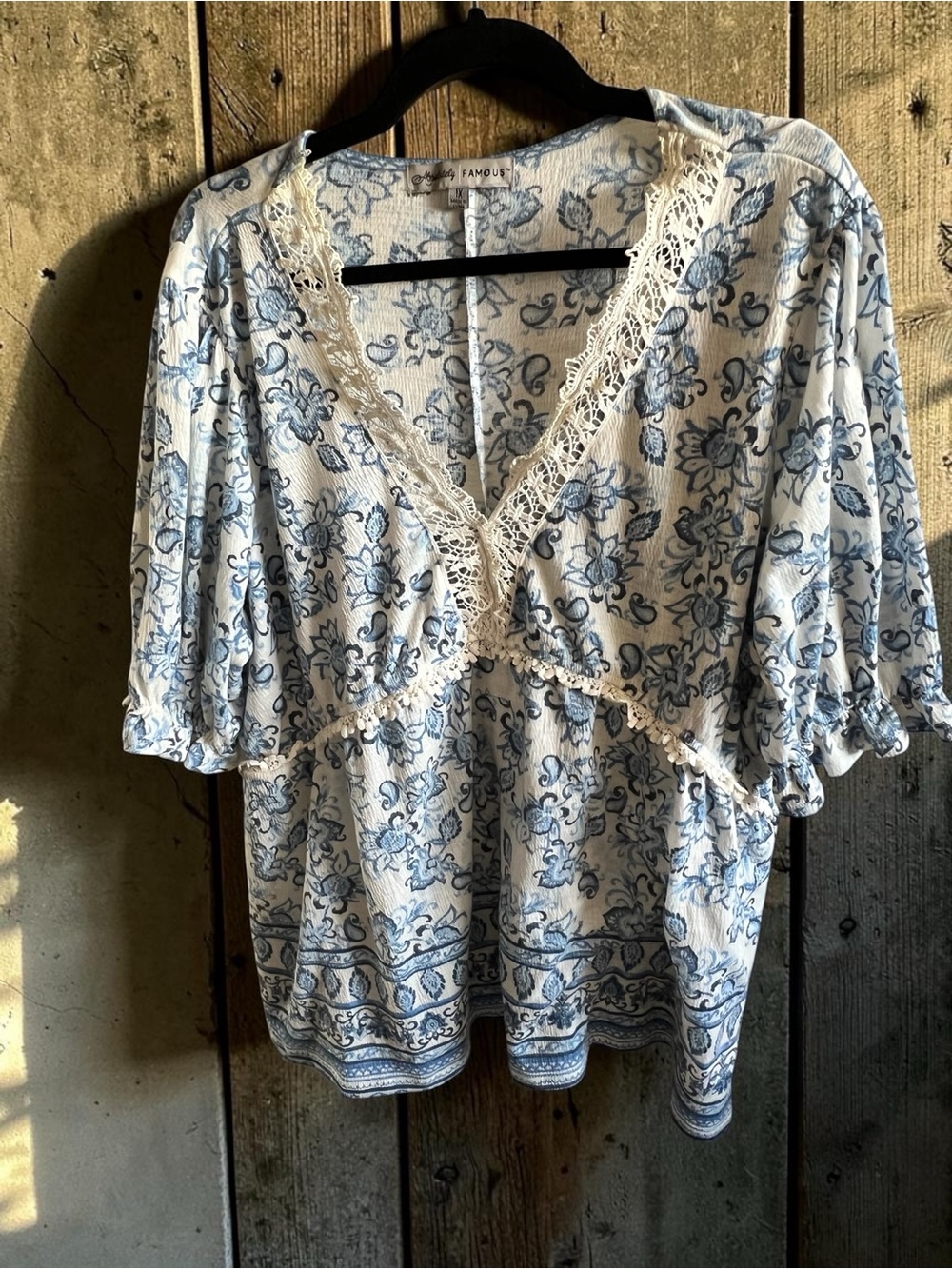 Absolutely Famous Blue & White Floral Lace-Trim Blouse